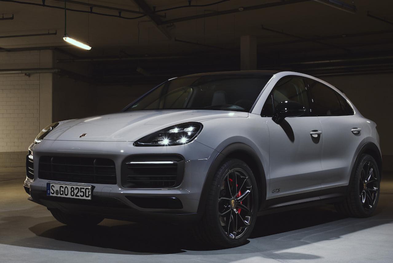 8気筒エンジンを再び搭載。新型ポルシェ・カイエンGTSモデル予約受注