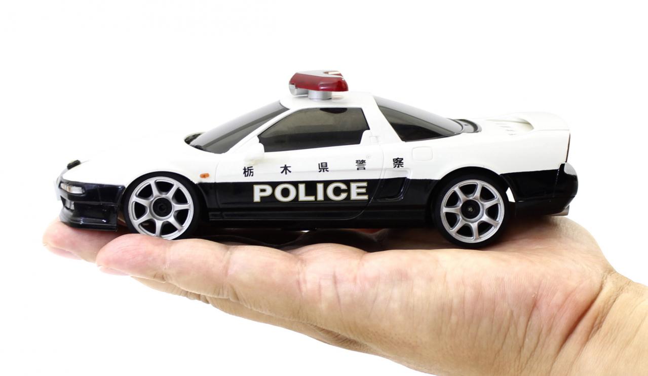 リビングで遊べる手のひらサイズのRCカー 京商エッグ ファースト