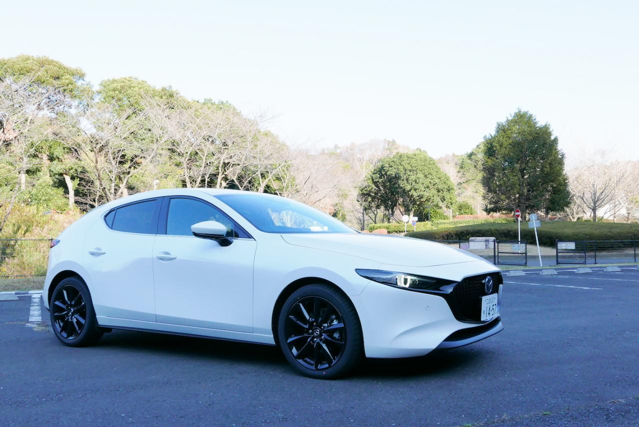 SKYACTIV-X搭載のMAZDA3、400km走ってわかった○と×。数値（燃費）に