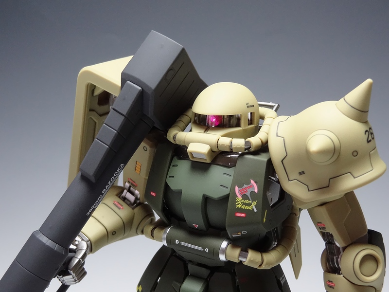 プレミアム完成品】バンダイ MG 1/100 MS-06R-1 ブレニフ・オグス専用