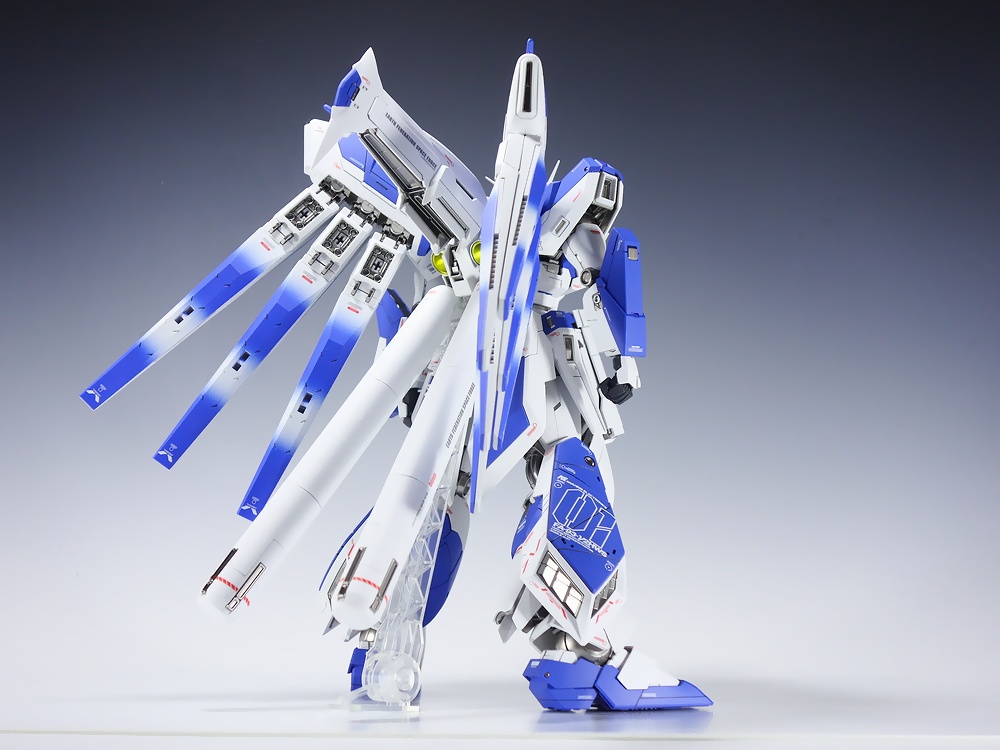 全塗装【プレミアムプラス完成品】バンダイ MG 1/100 Hi-νガンダム