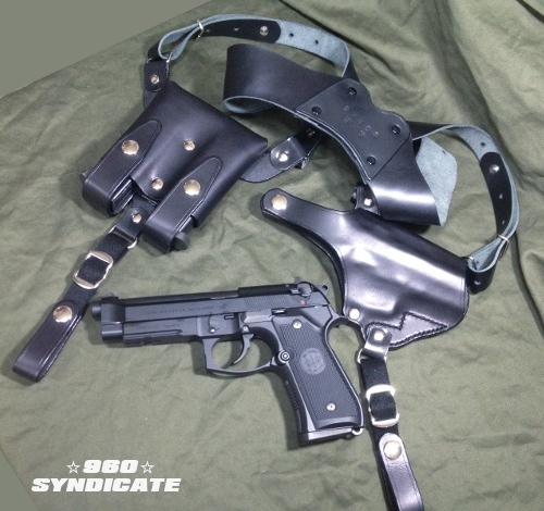 製作予約受付】アウトバーンタイプ ベレッタM9用ショルダーホルスター