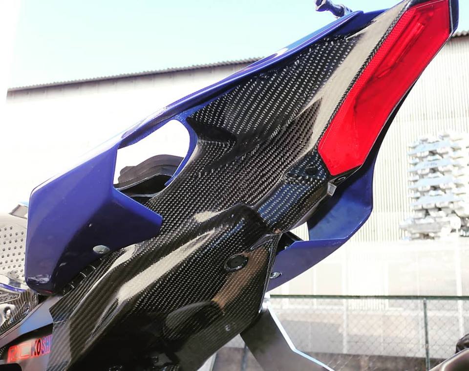 15~19・20~YZF-R1 ｼﾝｸﾞﾙｼｰﾄ/ﾚｰｽ/ﾃｰﾙ穴ｱﾘ | EIGHT （才谷屋ファクトリー