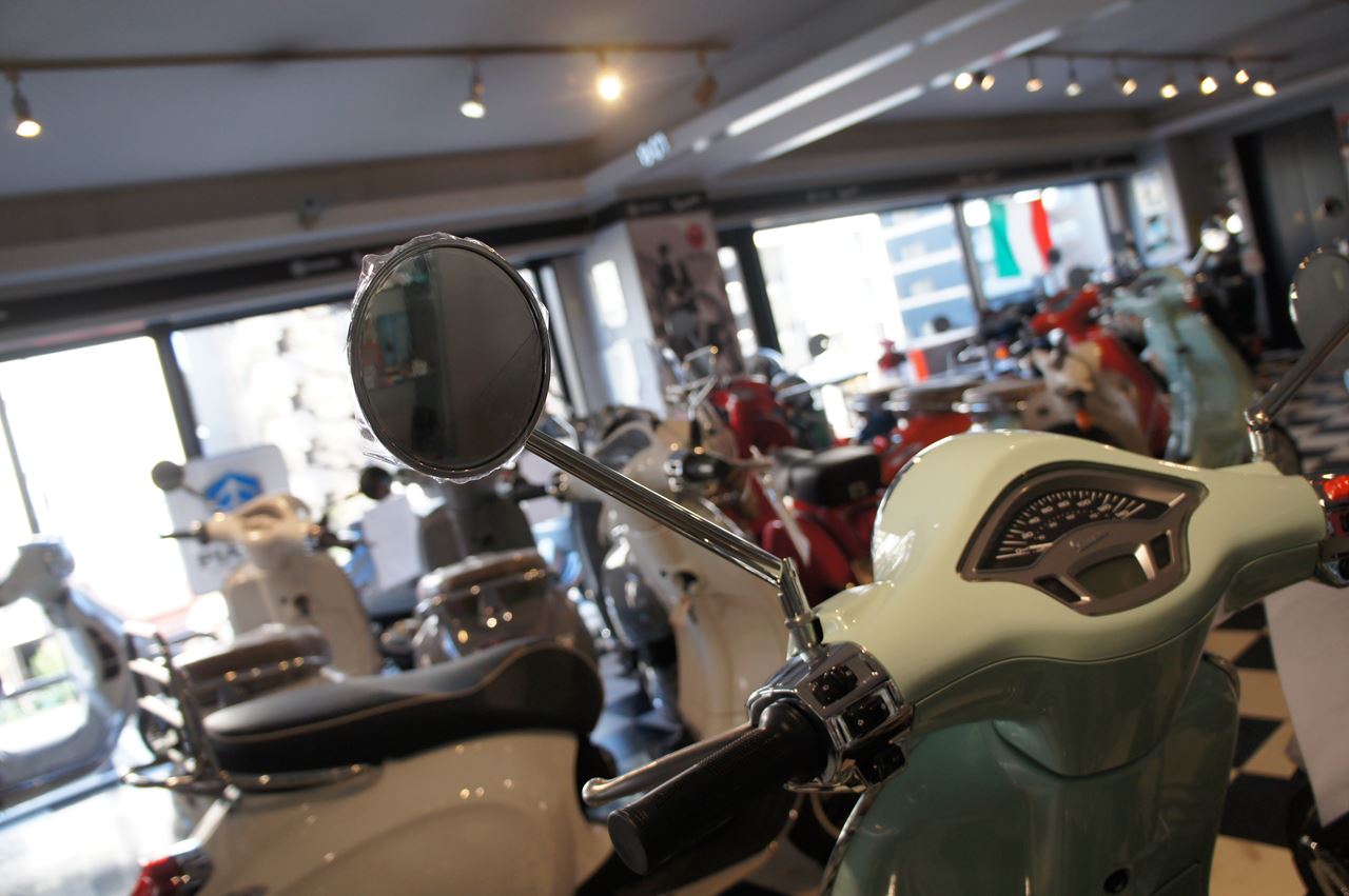 ロングラウンドミラーセット マットブラック他 | Vespa（ベスパ）の事