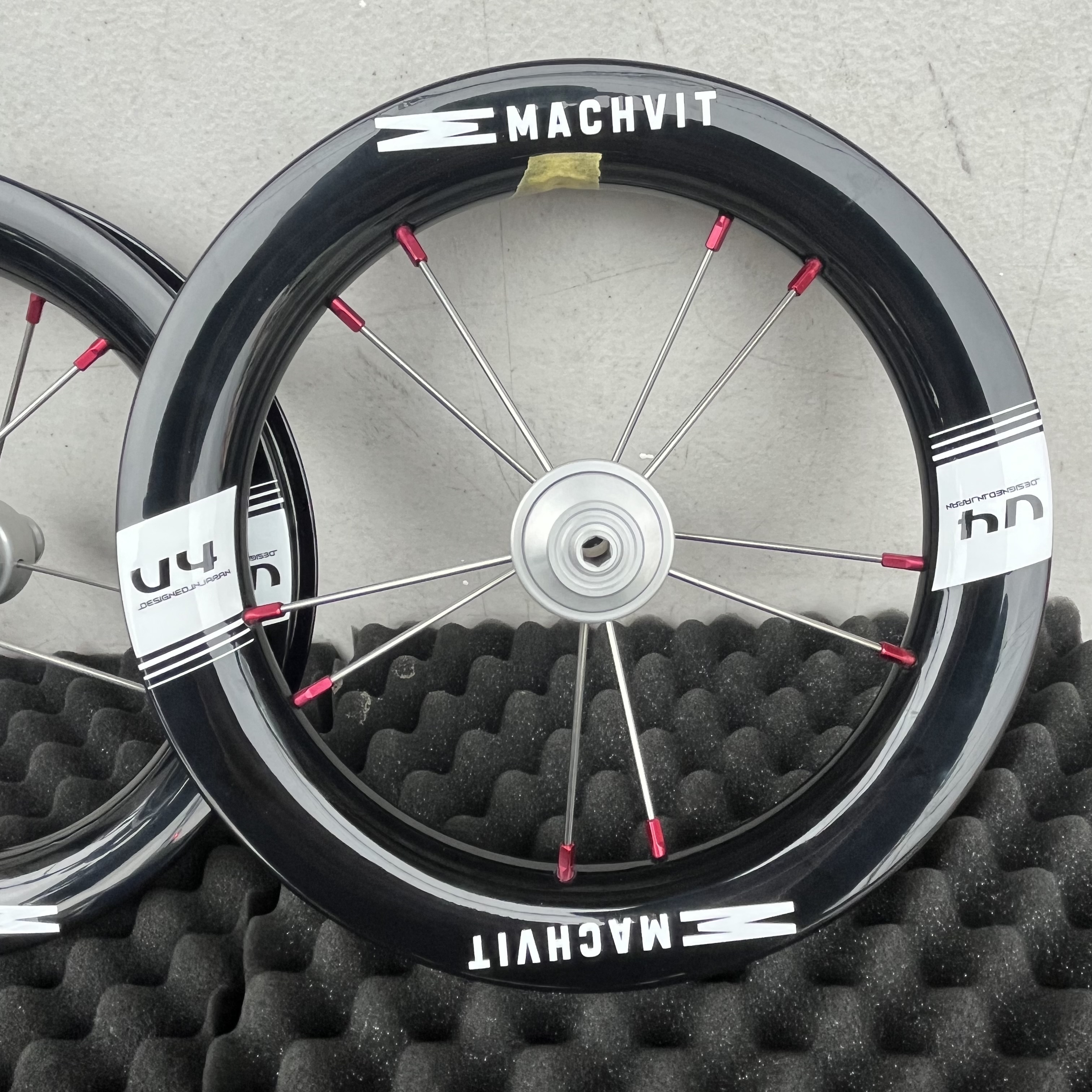 マッハビットV4 カーボンホイール ビッちゃん組み立て | 自転車屋ビッ