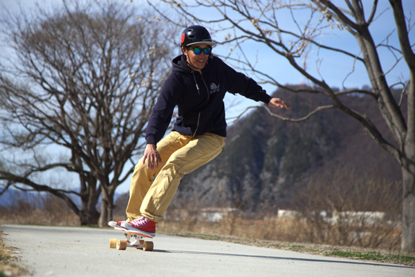 スケートボードを使用したスノーボードオフトレ Vol.01 - CARVE ONLINE