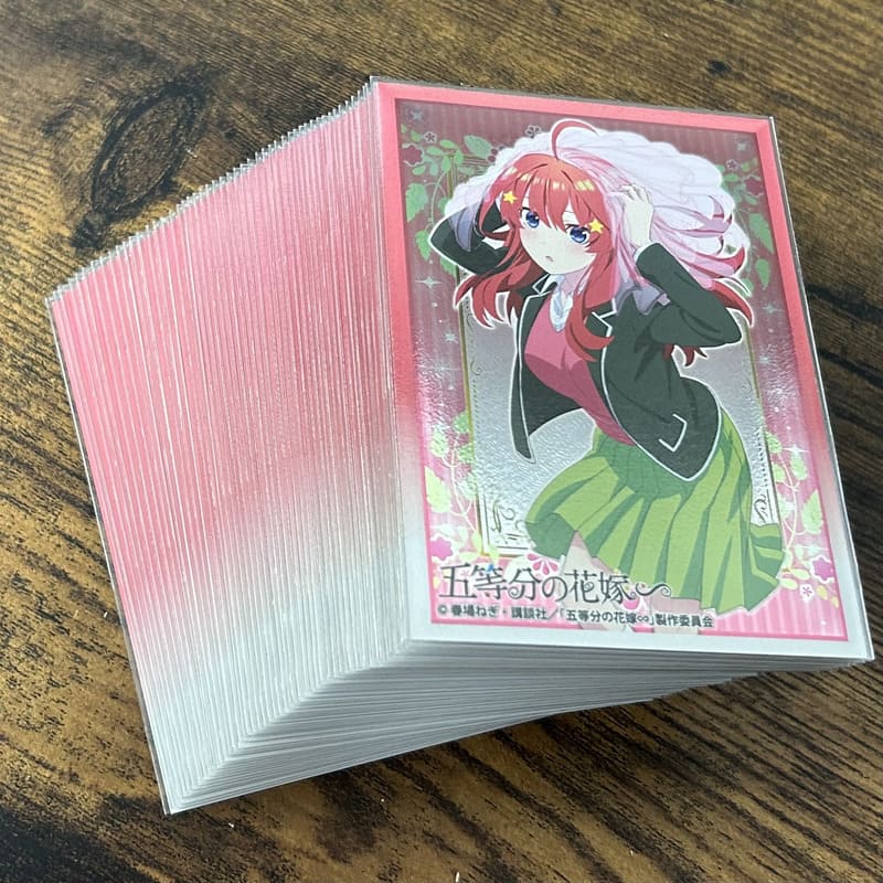 五等分の花嫁の合皮製デッキケース&スリーブを買ったのでレビューして