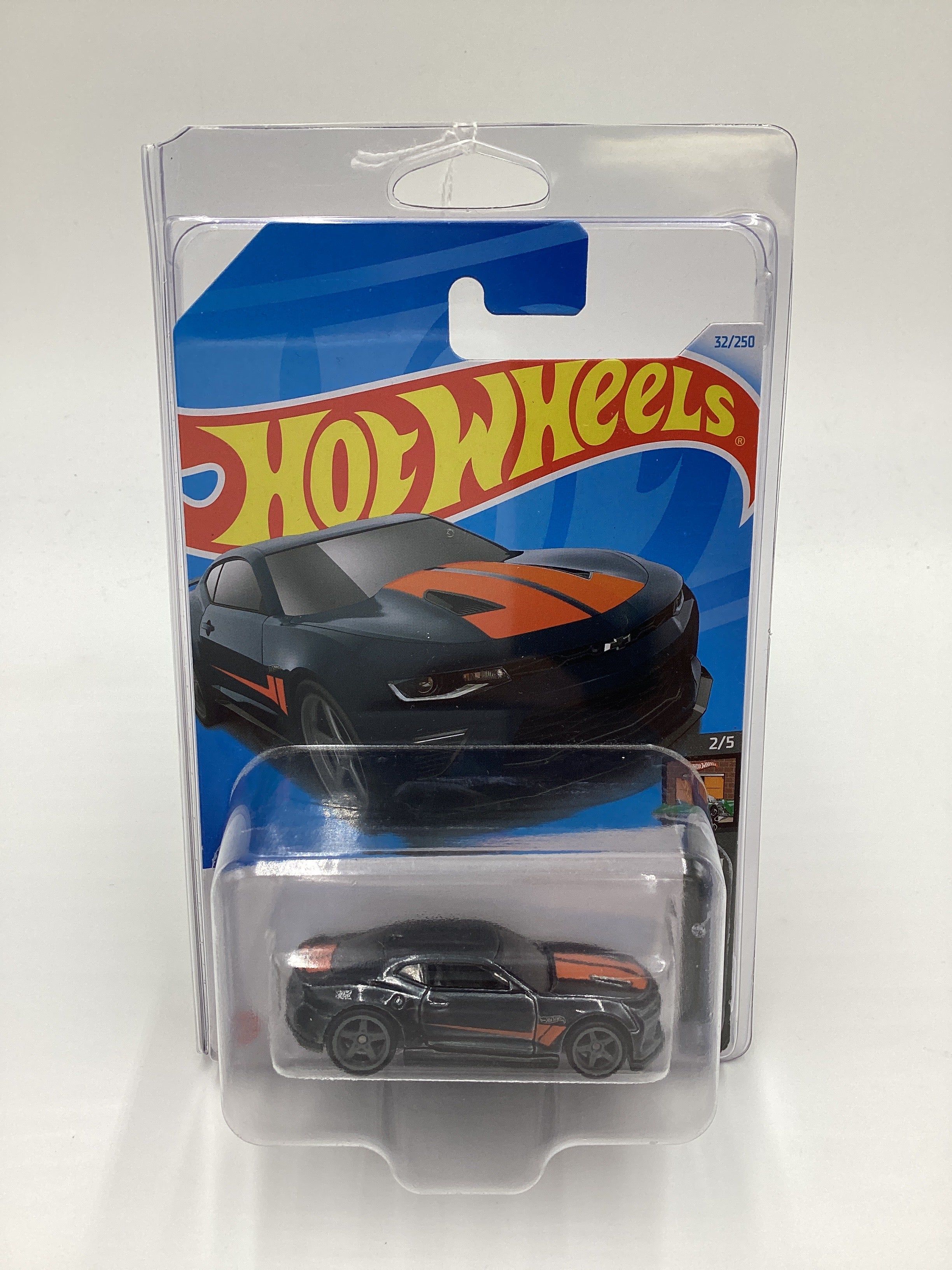 2024 Hot Wheels #32 18 Camaro SS International Card STH Super