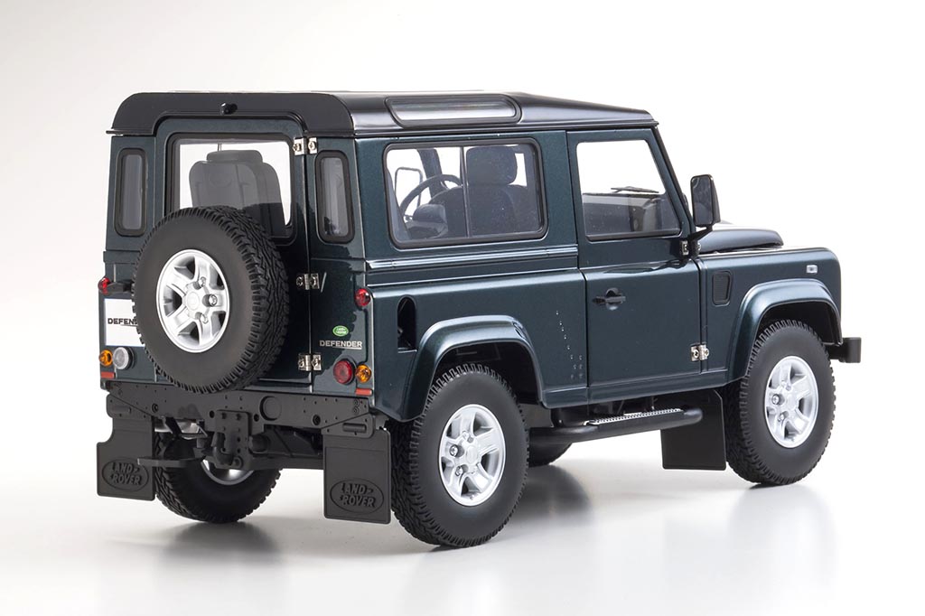 京商】初回入荷分が即完売したランドローバー・ディフェンダー90の