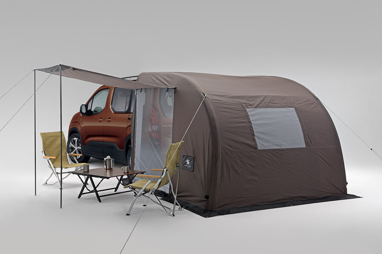 プジョー・リフター」でのオートキャンプに！ 純正のエアフレームカー