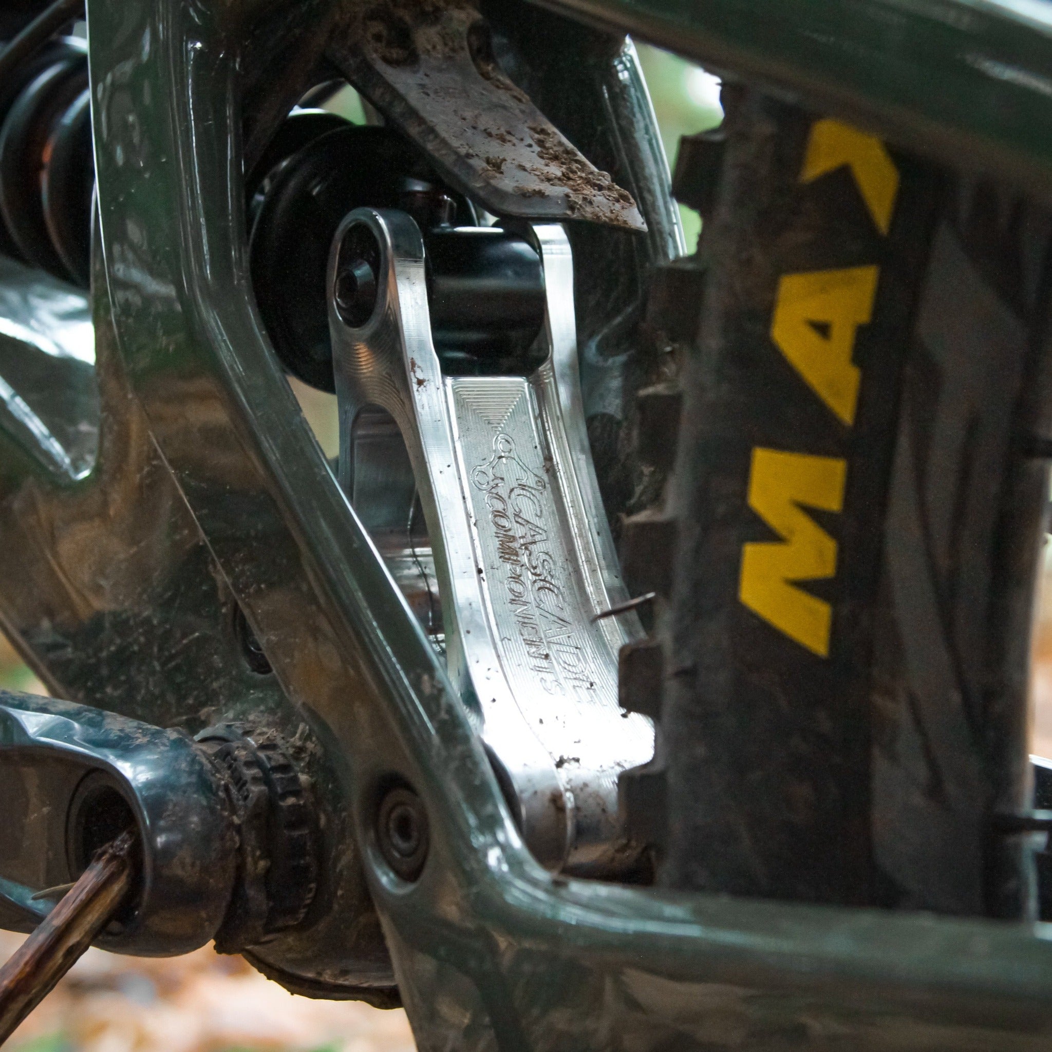 Santa Cruz V4 Bronson LT Link | US | Cascade Components