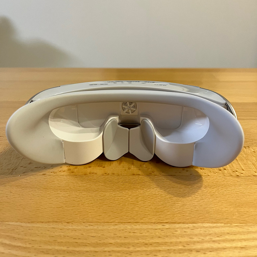 パナソニック 目もとエステ 海外対応 ゴールド調 EH-CSW68-N : ホット