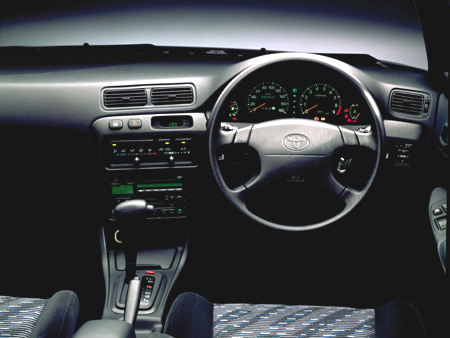 カローラレビン（トヨタ）XZ（1995年5月）｜カタログから中古車を