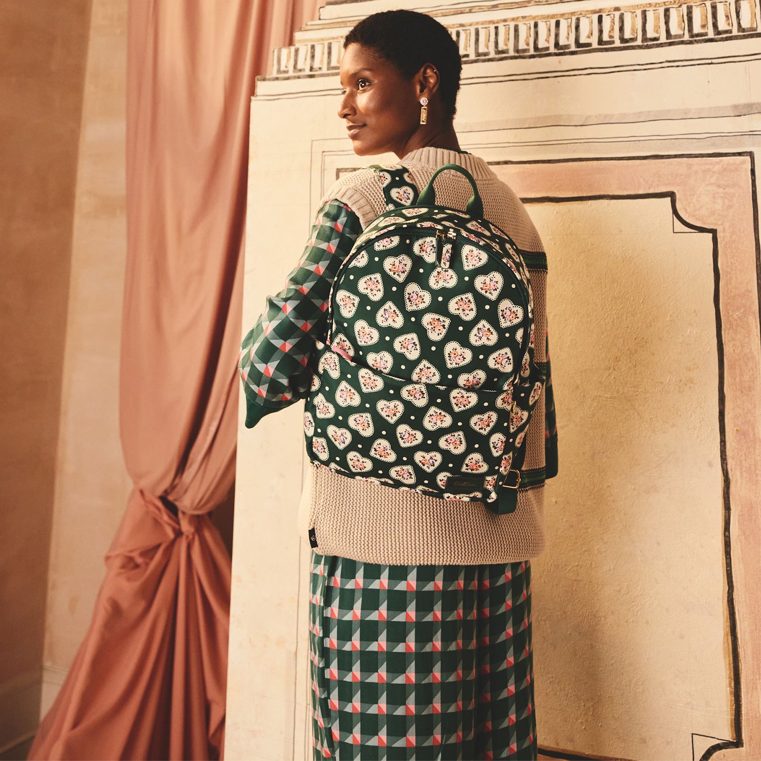 コンパクト バックパック Lace Hearts | Cath Kidston 日本公式