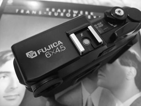 FUJICA GS645 Professional: causeapple