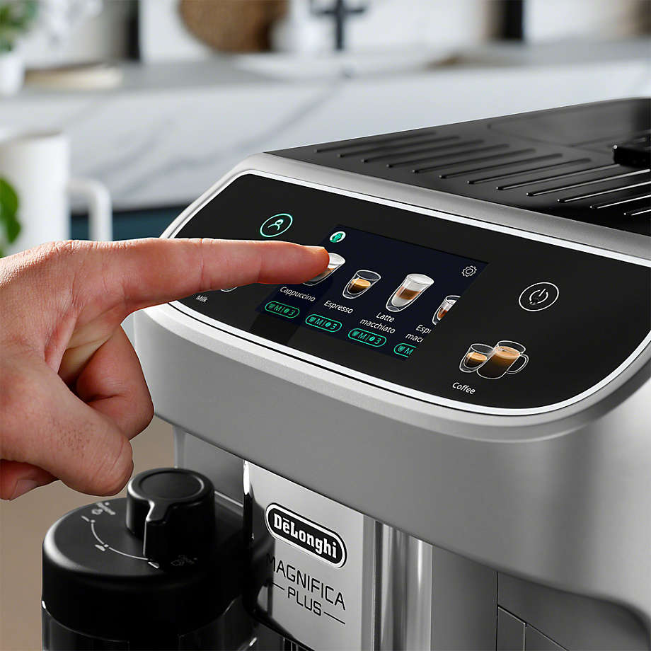 De'Longhi Magnifica Plus with LatteCrema Automatic Coffee and