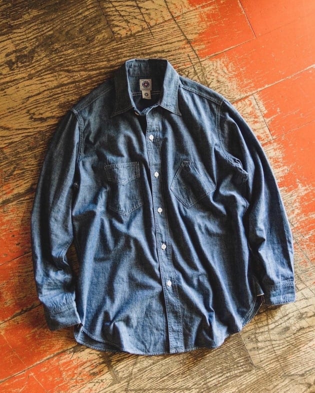 CHAMBRAY SHIRTの