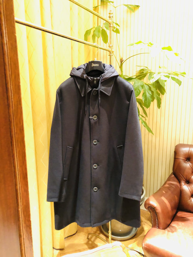 圧巻のバリエーション！〈HERNO〉ステンカラーコートのご紹介
