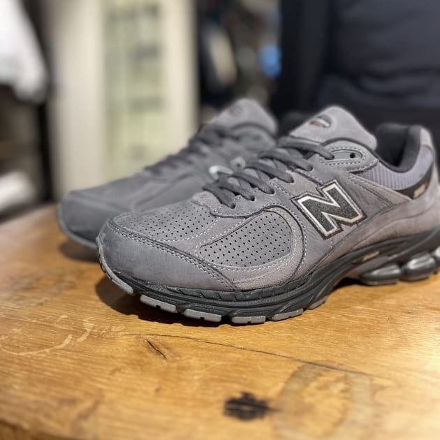 明日発売‼︎】NEW BALANCE M2002REH｜ビームス 銀座｜BEAMS