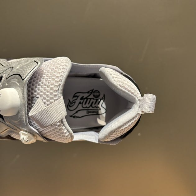 11/2(土)発売、Reebok × BEAMS 別注INSTAPUMP FURY silver】｜ビームス