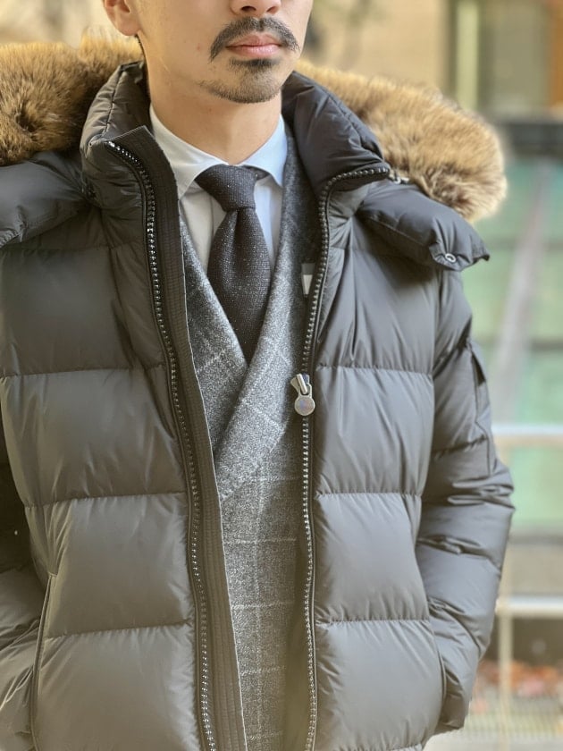 MONCLER〉クラシックなスタイルをベースに、撚りを加えたダウン