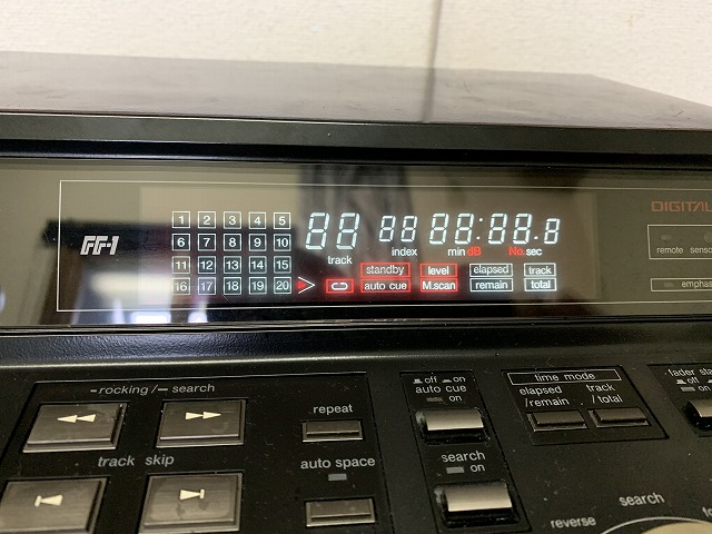 テクニクス ビンテージCDプレイヤー SL-P1200の修理 ーその1ー - Tom