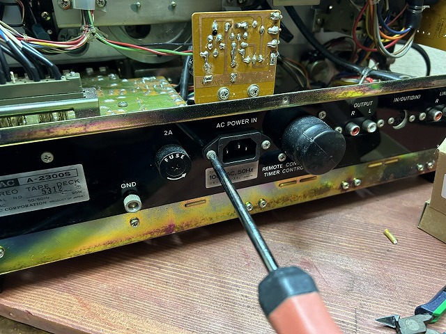 TEAC オープンリールデッキ A-2300S の修理シーズン2 ーその2ー - Tom