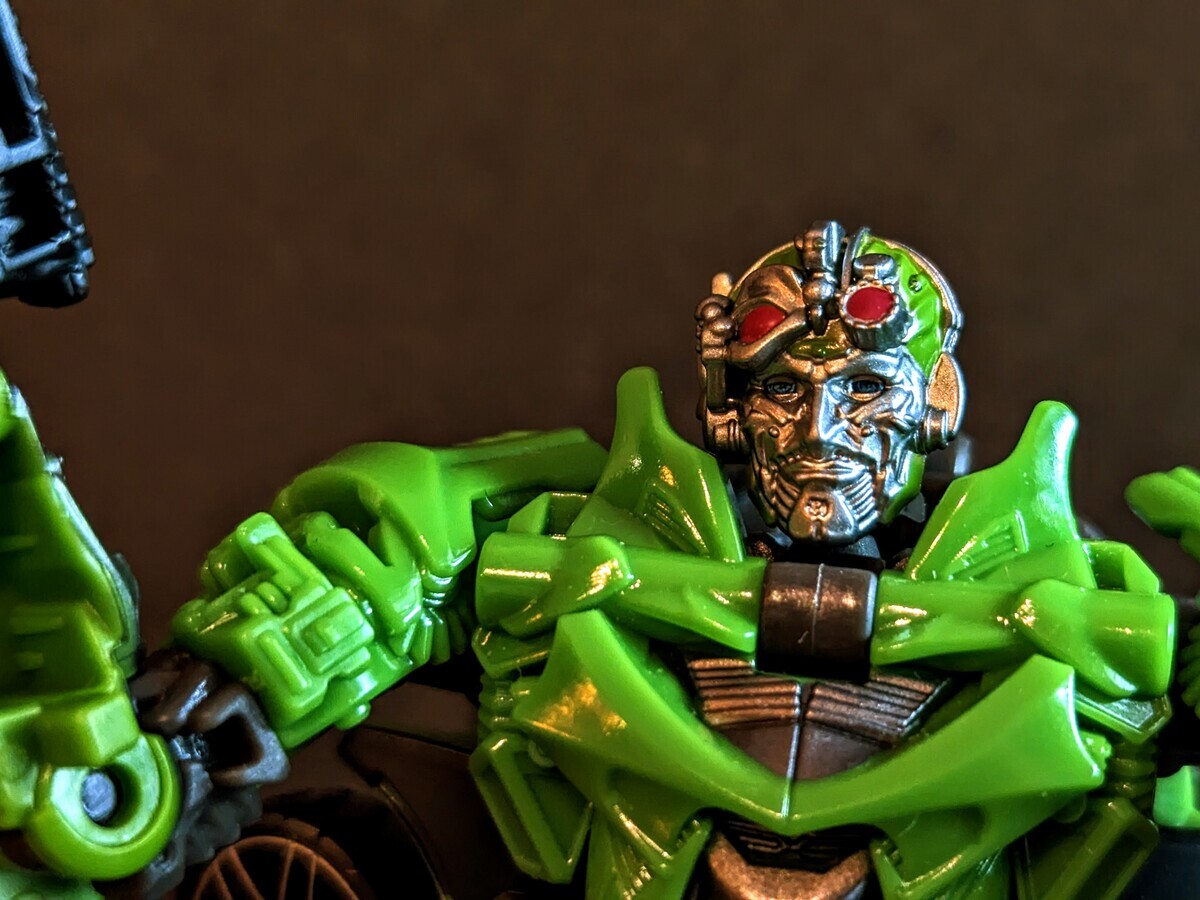 トランスフォーマー スタジオシリーズ SS-95 クロスヘアーズ (2023