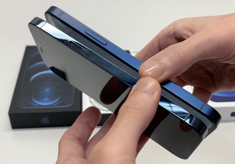 色比較】iPhone 12 ブルーとiPhone 12 Pro パシフィックブルーのカラー