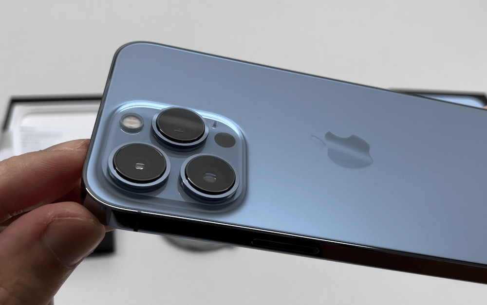 実機写真あり】iPhone 13 Pro シエラブルーのカラー＆デザイン｜比較