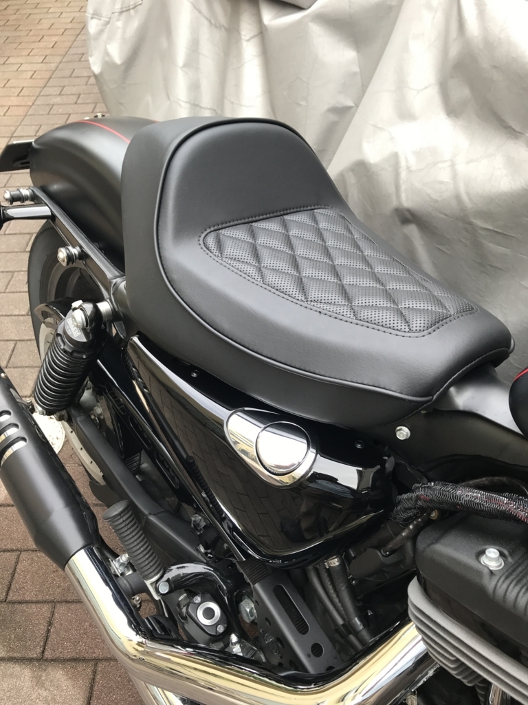 ロードスター・シート4変化 - 文系がハーレー乗りに！スポーツスター