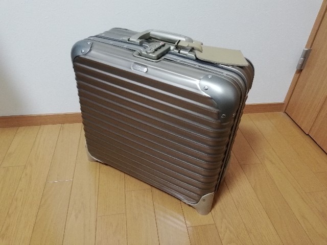 国内出張最強リモワ？のトパーズチタニウムビジネストローリーレビュー