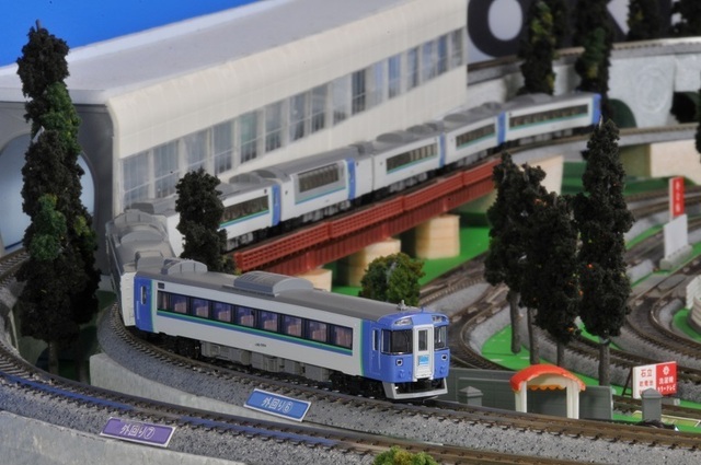 TOMIXのキハ183-2550系特急ディーゼルカー（HET）の入線 - yorokinoko