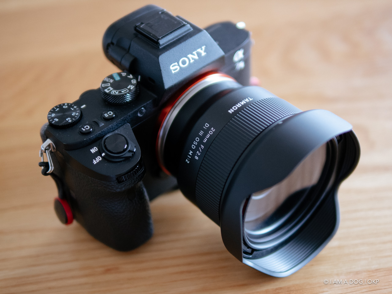 コスパ抜群！ タムロンの寄れる広角単焦点レンズ 20mm F/2.8 Di III