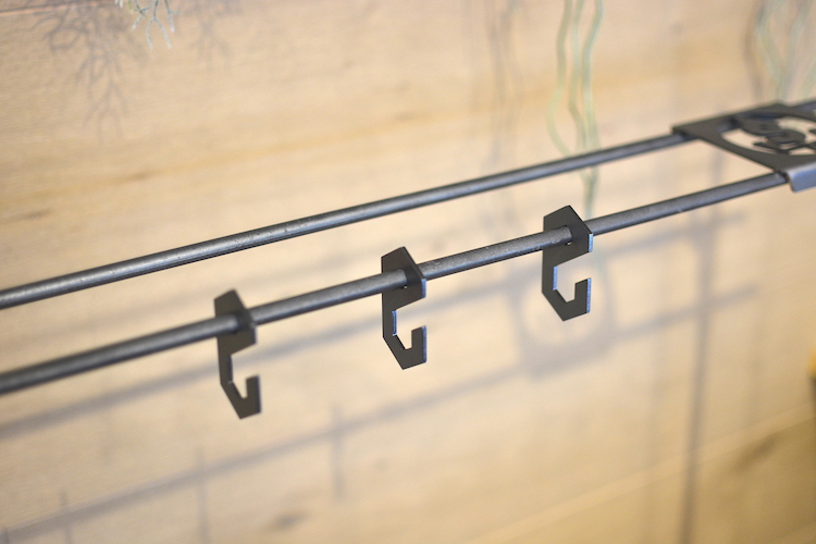 SomAbito（ソマビト）新商品「パラレール焚火ハンガー」が便利すぎる