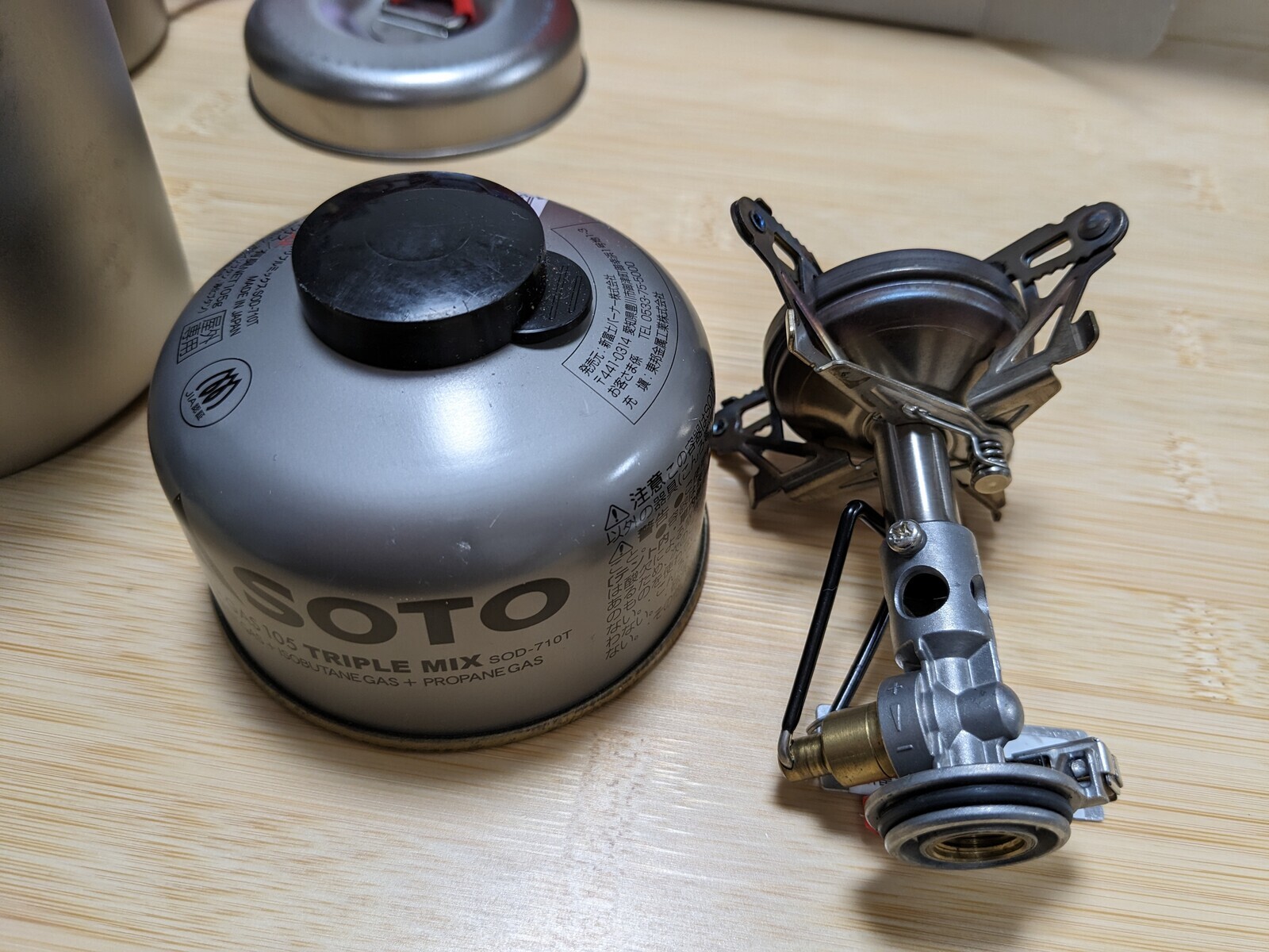 Colemanのパックアウェイソロクッカーセットと、EVERNEWのTi U.L. Solo