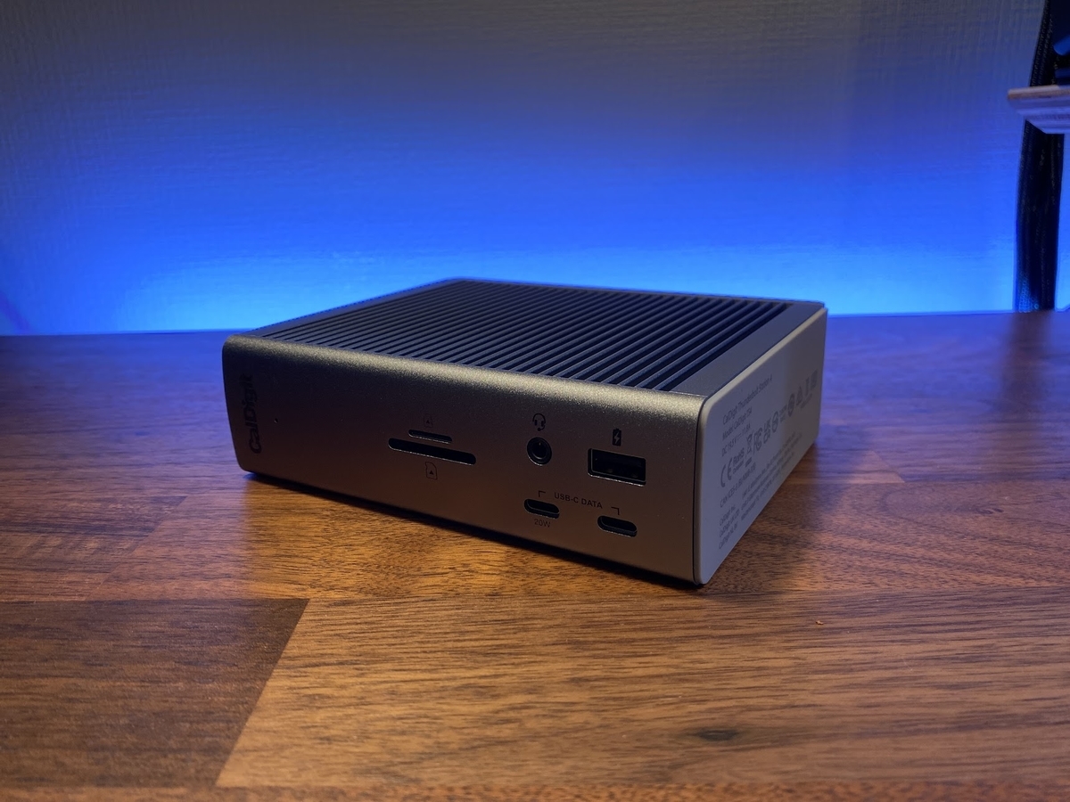 CalDigit TS4｜最強/最高級のThunderBold4 ドッキングステーションの