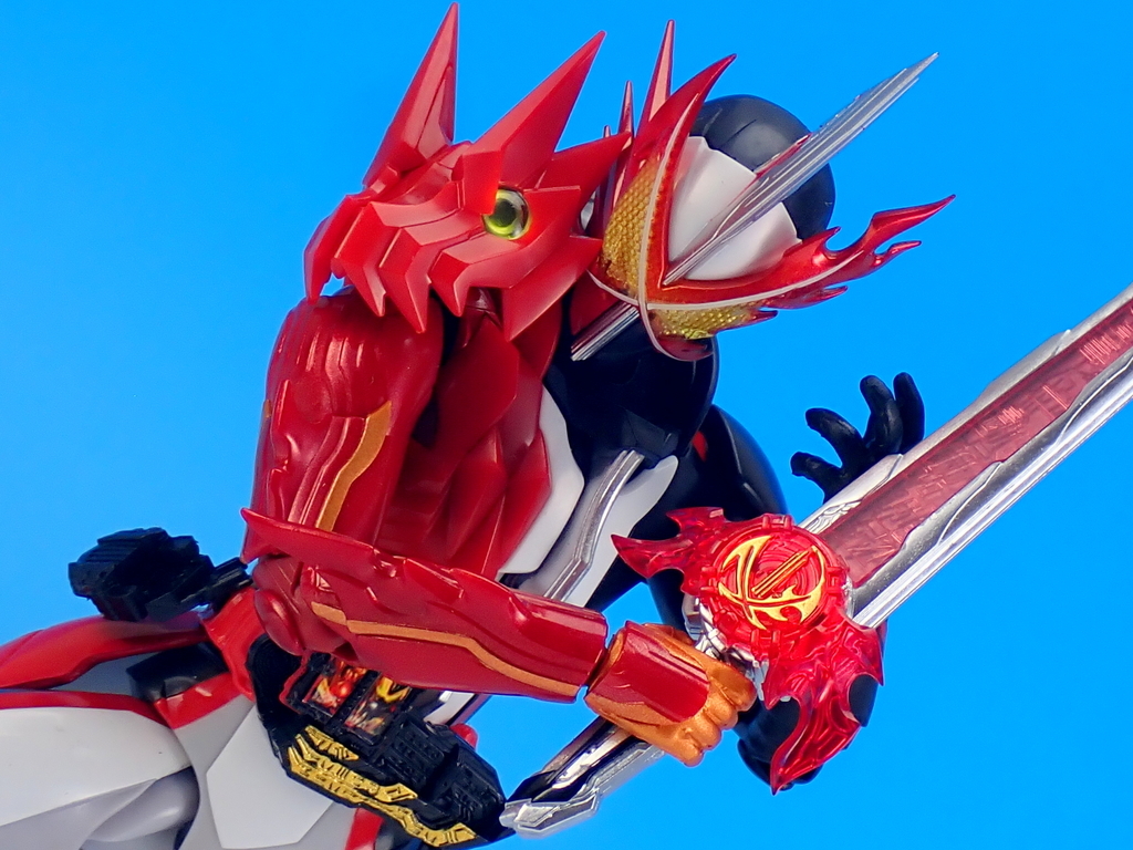 S.H.フィギュアーツ 仮面ライダーセイバー ブレイブドラゴン を改造し