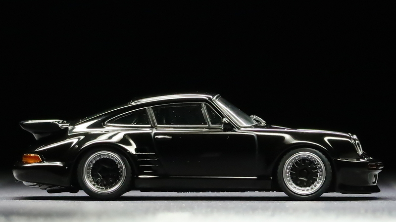 ミニカーレビュー】 AUTOart 1/64 - Porsche 911(930) Turbo 「湾岸