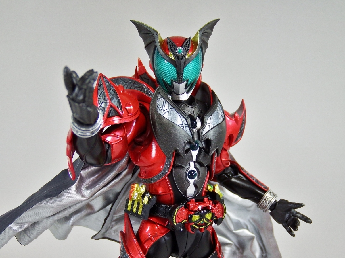 S.H.Figuarts 仮面ライダーダークキバ 真骨彫製法 - 多々買いは数だよ兄者
