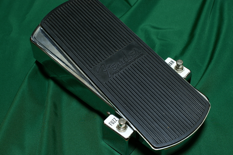Fender FUZZ-WAH - エフェクター写真館