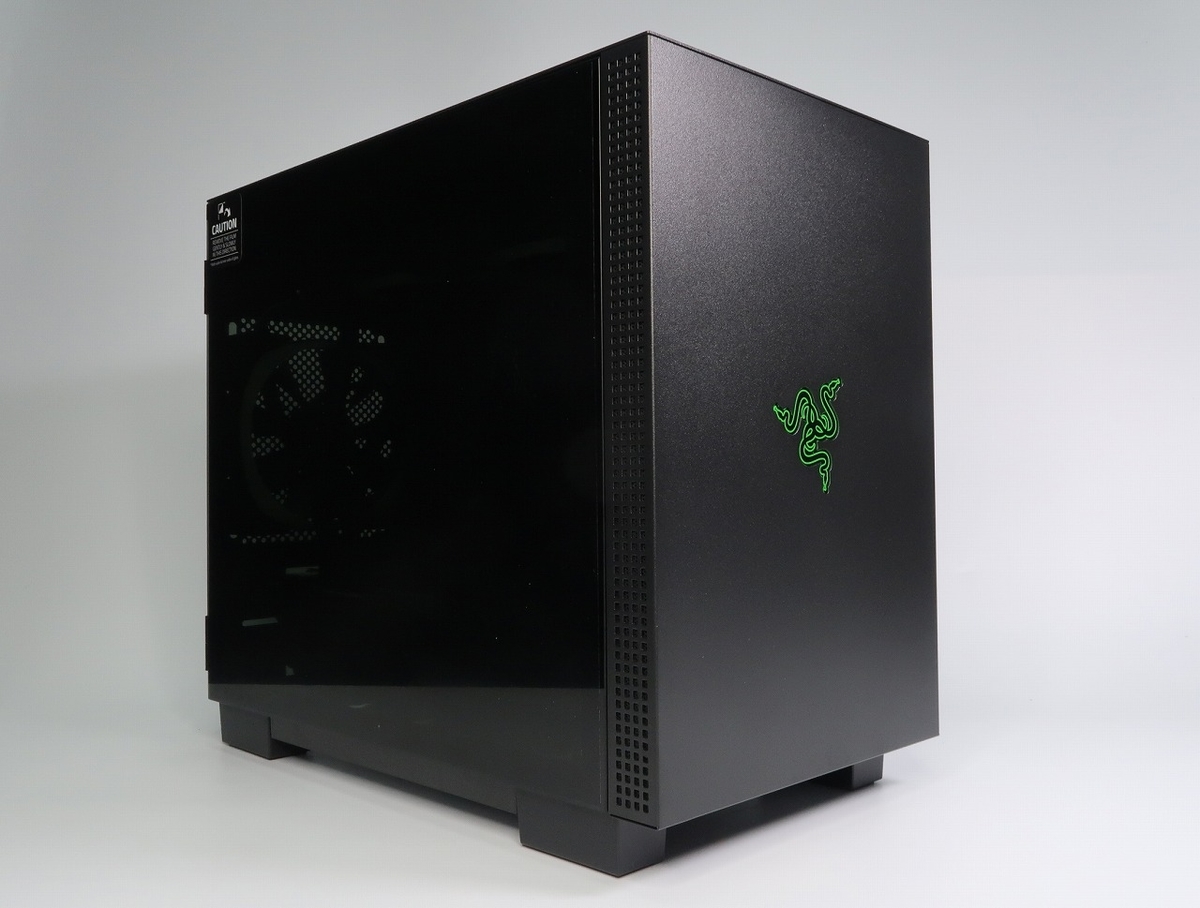 やっぱり純正が一番！】RAZER社「Razer Tomahawk Mini-ITX」をレビュー