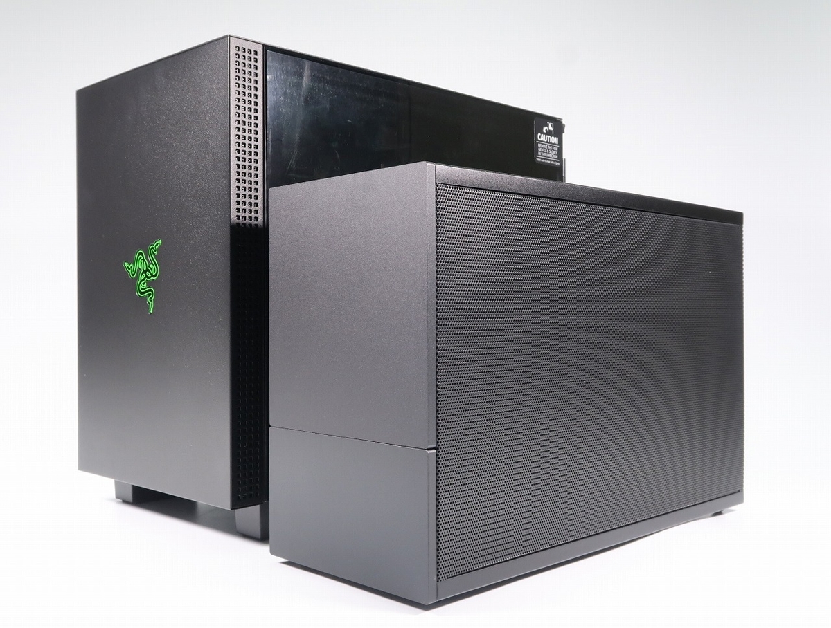 ミニマリストはボタンも嫌う？！】FormD社 PCケース「T1」をレビュー