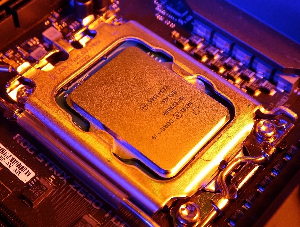 高効率コアはゲームに強い！】INTEL社Alder Lake「Core i9-12900K」を