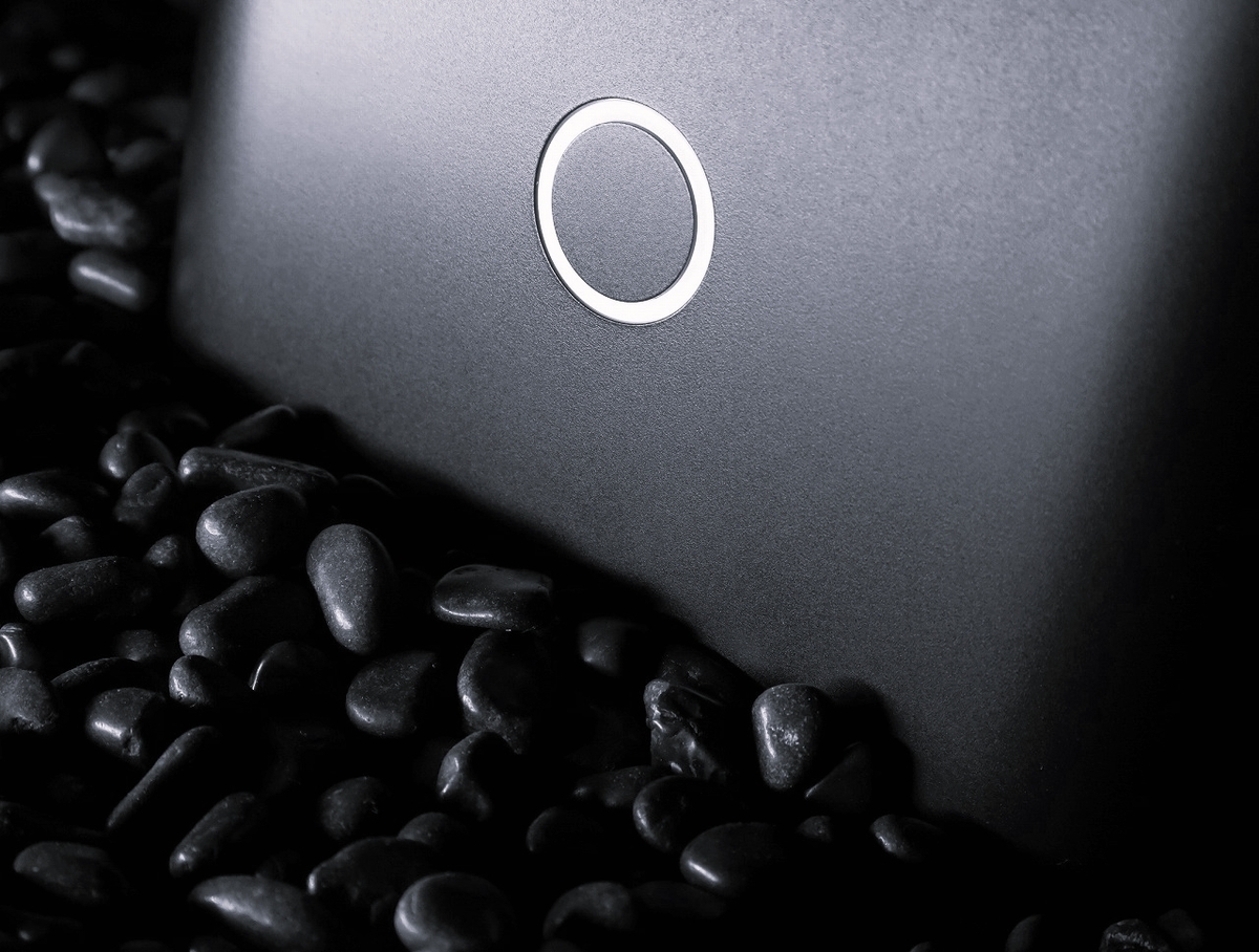 ユニデザインは美しい！】IQUNIX社 Aluminum Mini-ITX Case 「ZX-1」を