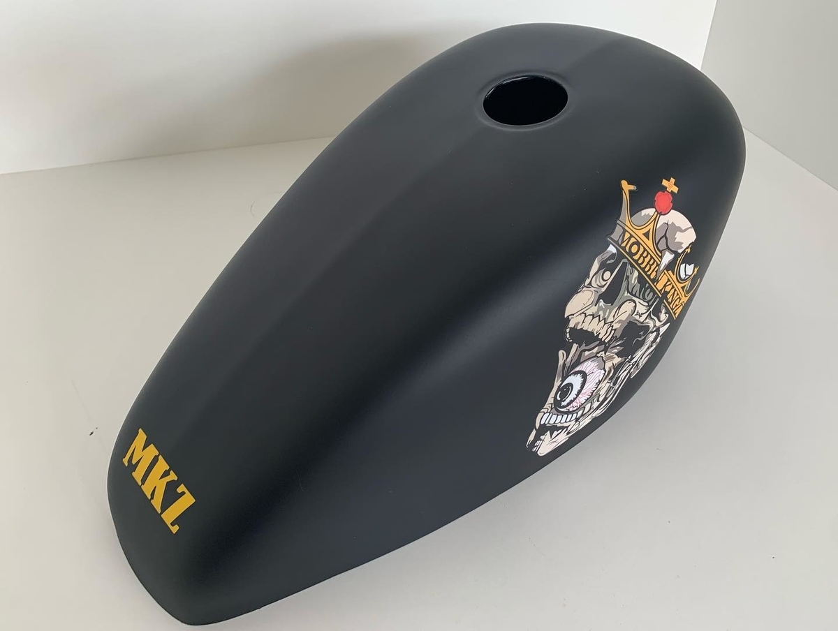 パーツ：Simon Customs「Sportster tank covers」 - Cray Cray Post