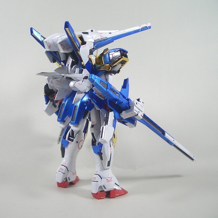 MG V2アサルトバスターガンダムVer.Ka［チタニウムフィニッシュ］ 完成