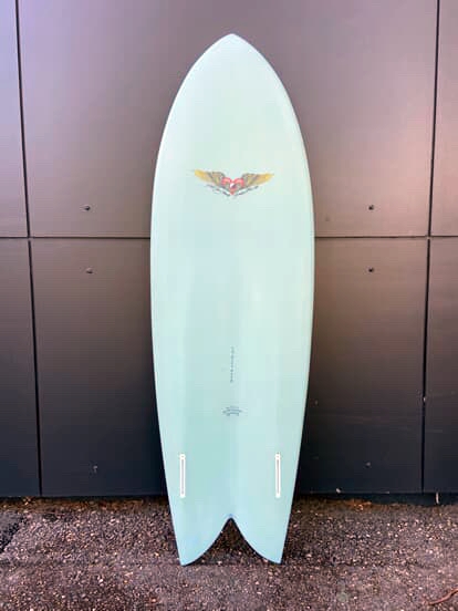 ミニシモンズ　5’11” DVS Van Dick Strallen
