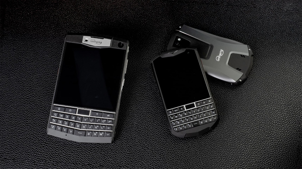 検証】Unihertz 新機種「Titan Pocket」のサイズ感は、名機BlackBerry