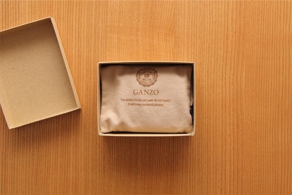 レビュー】GANZOのミネルバナチュラル小銭入れは質が高くて経年変化も